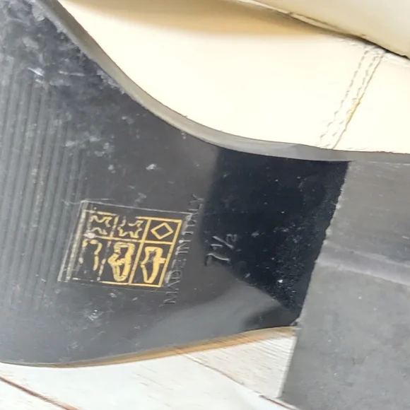 Everlane Cream and Black Ankle Boots - Picture 13 of 15